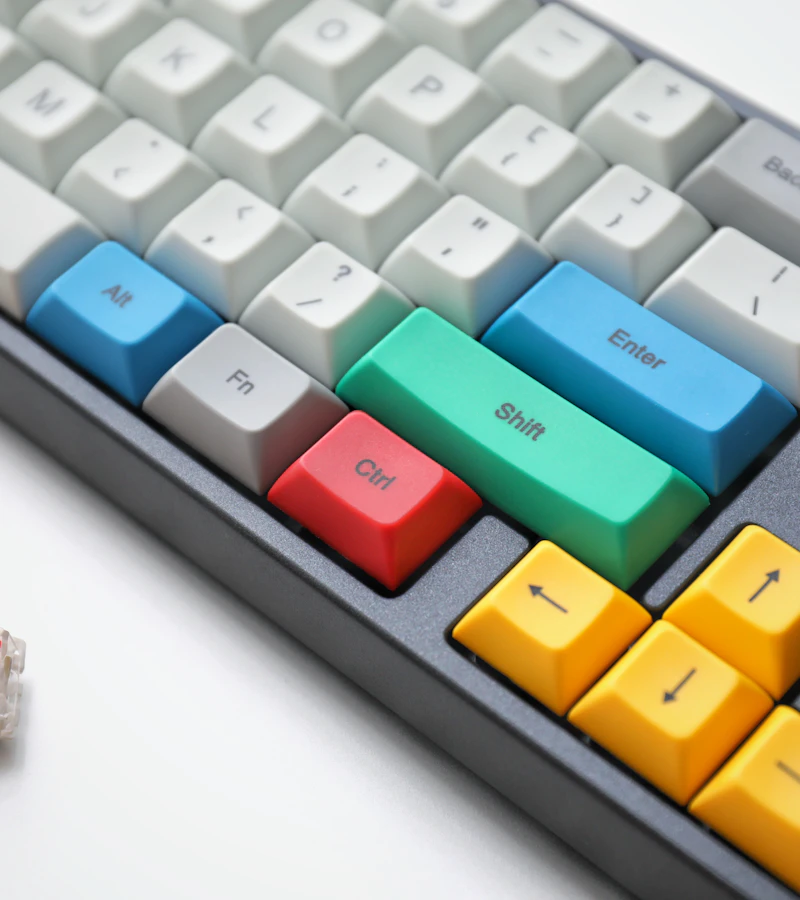 מקלדת מכנית Click RGB #100